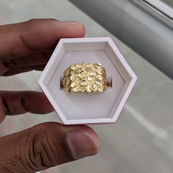 10kt Real Gold Nugget Ring size 9